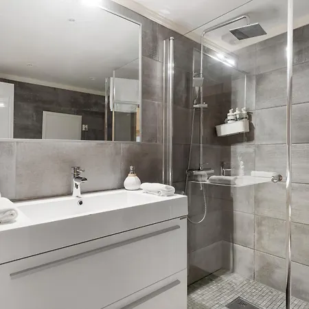 Apartament Solsiden Modern Stay: King Beds, Private Entry *