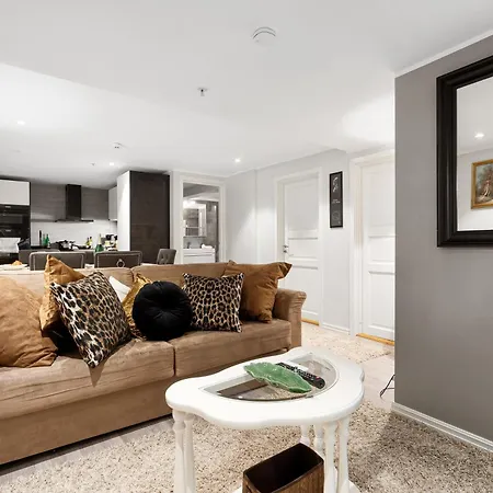 Solsiden Modern Stay: King Beds, Private Entry Leilighet *