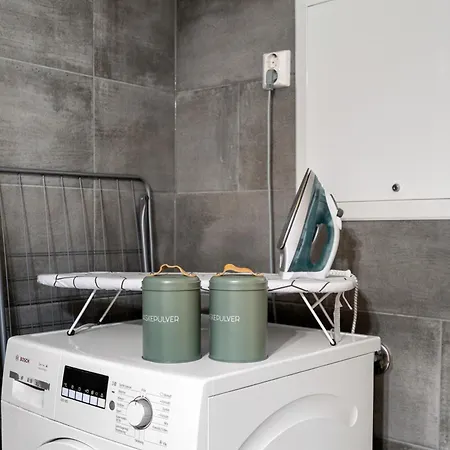 Solsiden Modern Stay: King Beds, Private Entry Leilighet *