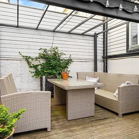 Solsiden Modern Stay: King Beds, Private Entry * Trondheim