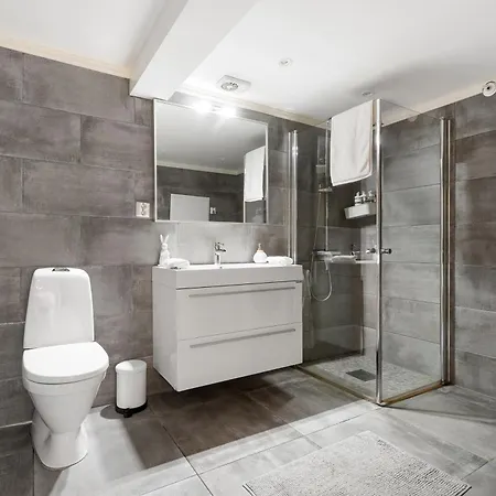 Solsiden Modern Stay: King Beds, Private Entry Trondheim