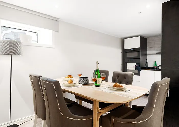 Solsiden Modern Stay: King Beds, Private Entry Leilighet Trondheim