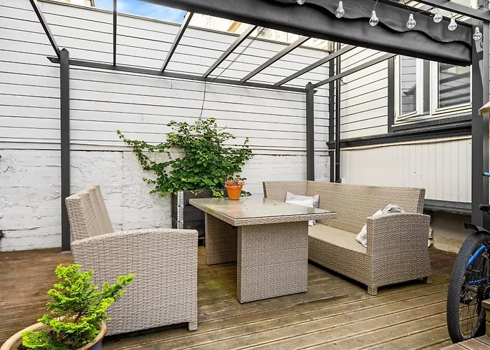 Solsiden Modern Stay: King Beds, Private Entry * Trondheim