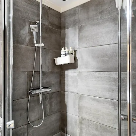 Solsiden Modern Stay: King Beds, Private Entry トロンハイム