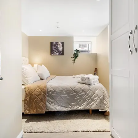 アパート Solsiden Modern Stay: King Beds, Private Entry